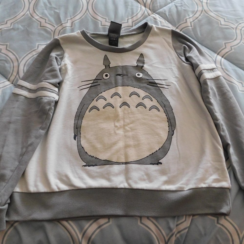 Hot Topic My Neighbor Totoro crew neck Sweater